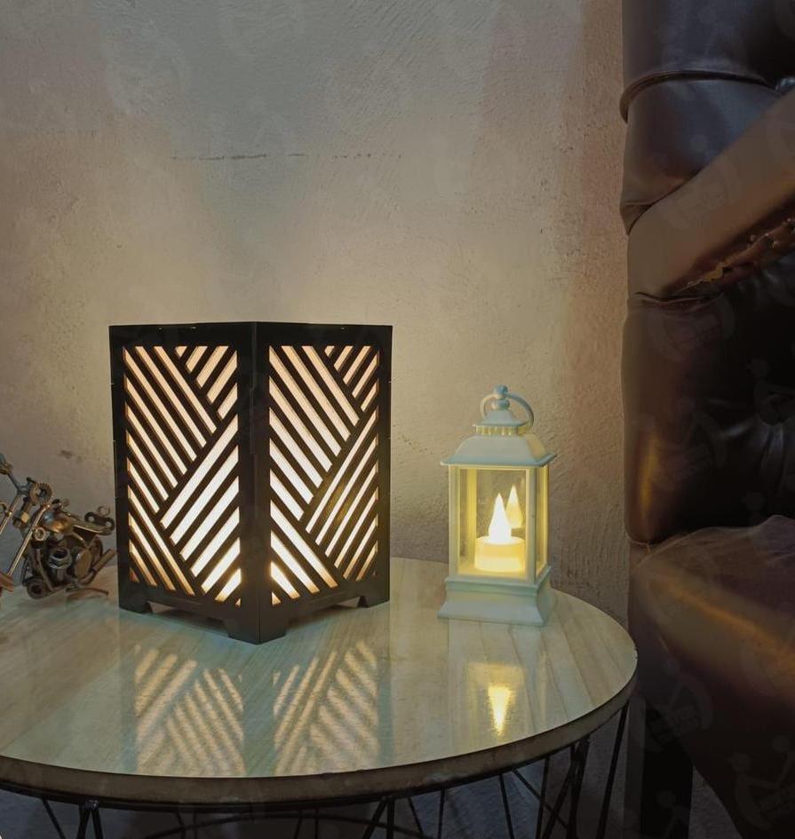 Modern Wooden Table Lamp with Geometric Design for Home Decor