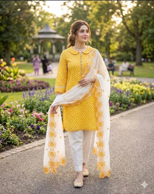 Pakistani Women Yellow Printed Kurta Set with White Dupatta